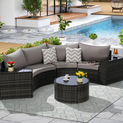 7 meubles de patio demi-lune avec table basse ronde. Résistant aux intempéries, à l'eau et aux coussins. Gris / gris Sièges 4 sur cadre en acier, gris respirant