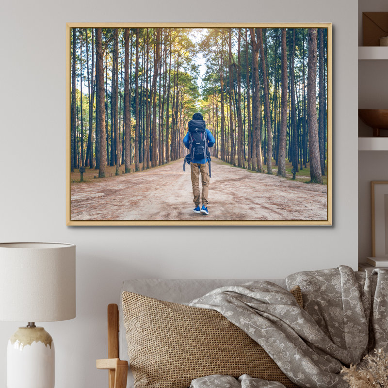 «Wilderness Forest Hike» sur toile, Cadre naturel flottant, H 24 po x l 32 po x P 1 po