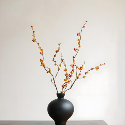Ornements de fleurs simulées