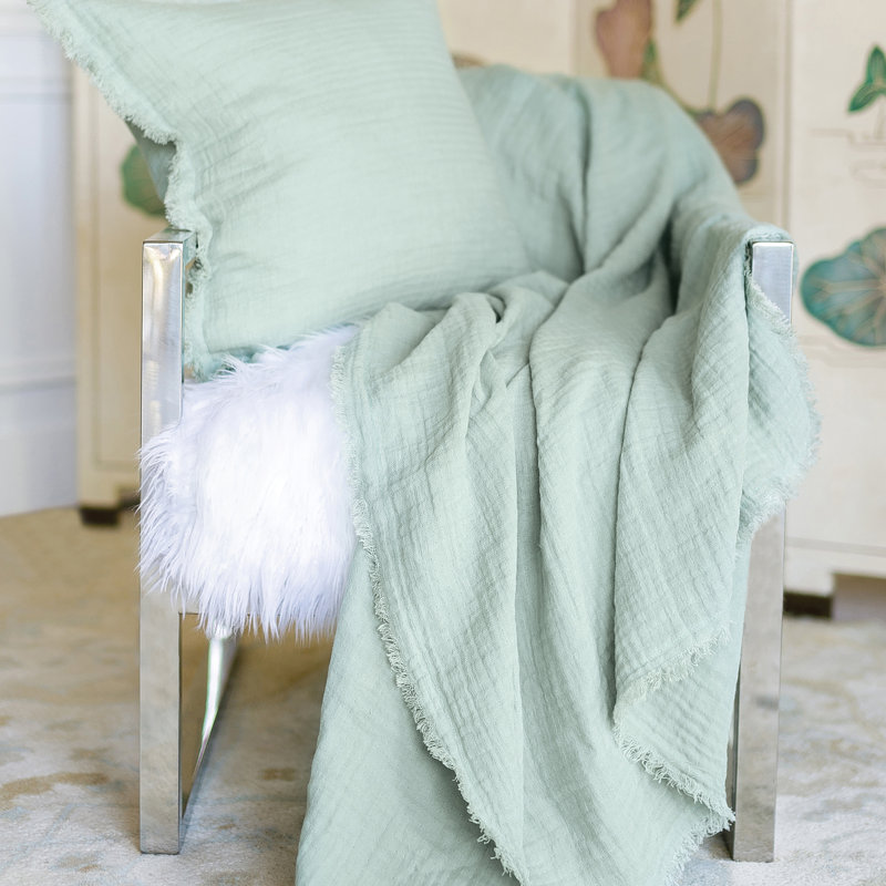 Bradlec Gauze Throw