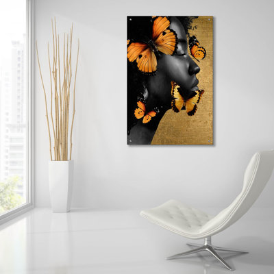 Art mural en verre épique «Monicolore Golden Butterfly 2» par Alonzo Saunders, 24 po x 36 po