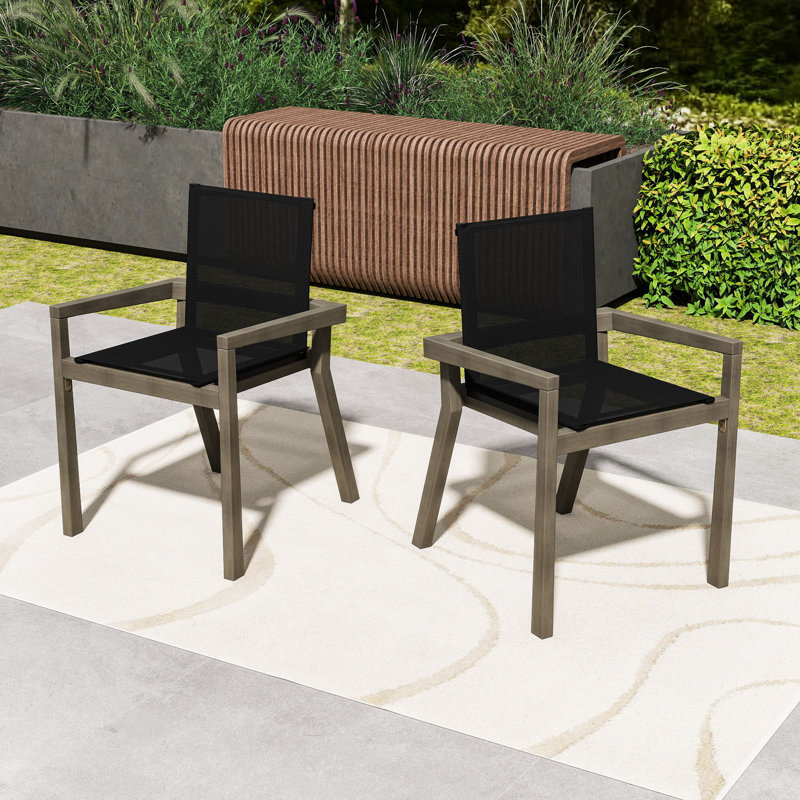 Ensemble de 2 chaises de salle à manger d'extérieur en bois avec assise en filet et structure durable pour patio ou bord de piscine