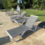 Chaise longue d'extérieur avec table-118490078-73967563