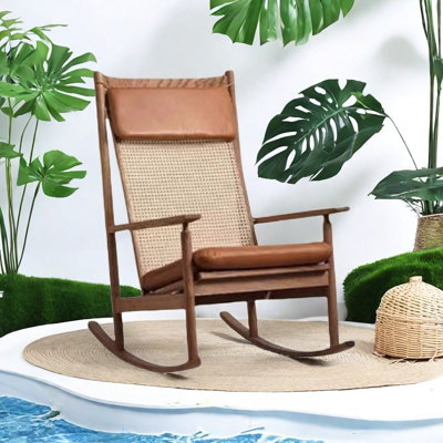Chaise berçante en bois massif danois