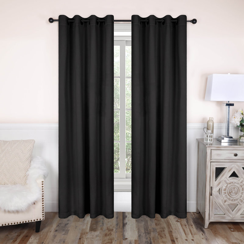 Paire de rideaux obscurcissant avec œillets Millendon, Noir, L 52 po x L 120 po