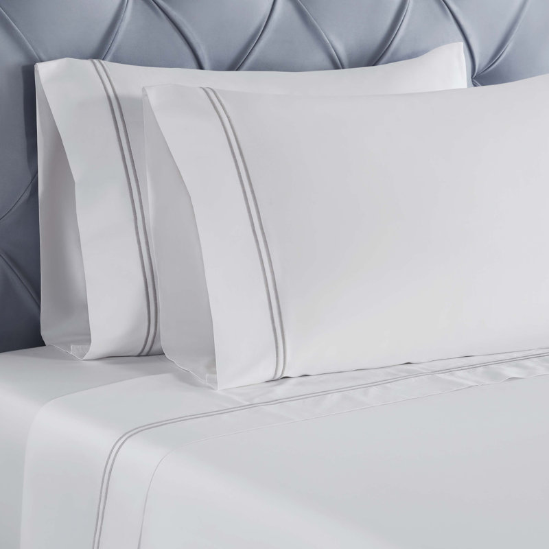 Ensemble de draps de lit Fieldstone, Ensemble de draps pour très grand lit avec 2 taie, Blanc / argent