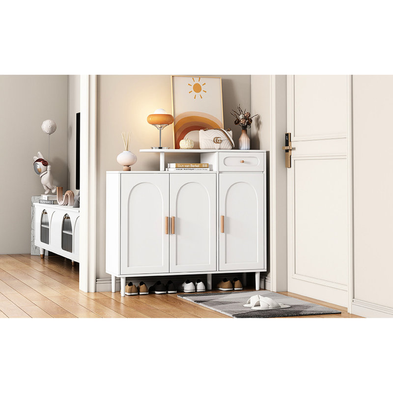 Armoire à chaussures avec design arqué et pieds en bois massif, blanc, pour le salon, le vestibule, les tablettes réglables, les portes
