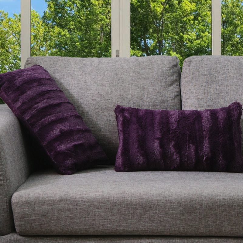 Housse et coussin rectangulaire imitation fourrure Swampscott, Violet