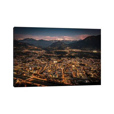 Trento, Trentino-Alto Adige, Italy II par Enzo Romano - reproduction de photo sur toile tendue