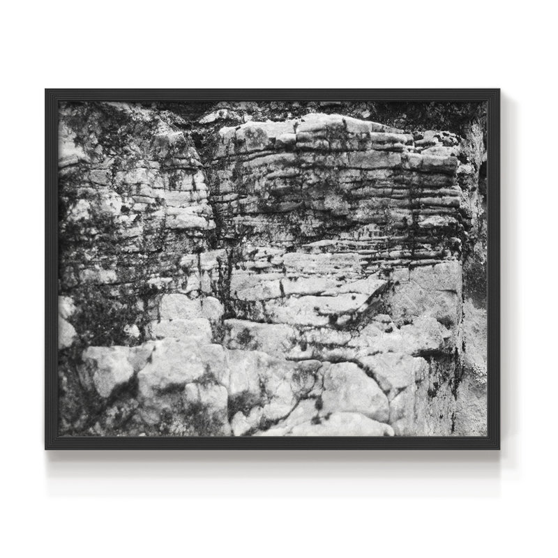 Found Foundures XVIII - Reproduction encadrée - Restickable, H 8 po x l 10 po, Noir, noir, noir, noir