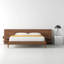 Structure de lit en bois de pacane Clark avec 2 tables de chevet attachées-49627858