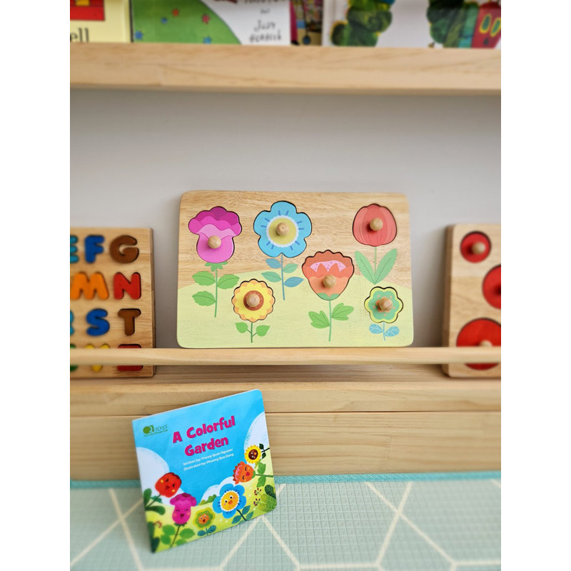 Ensemble de livres et de fleurs colorées