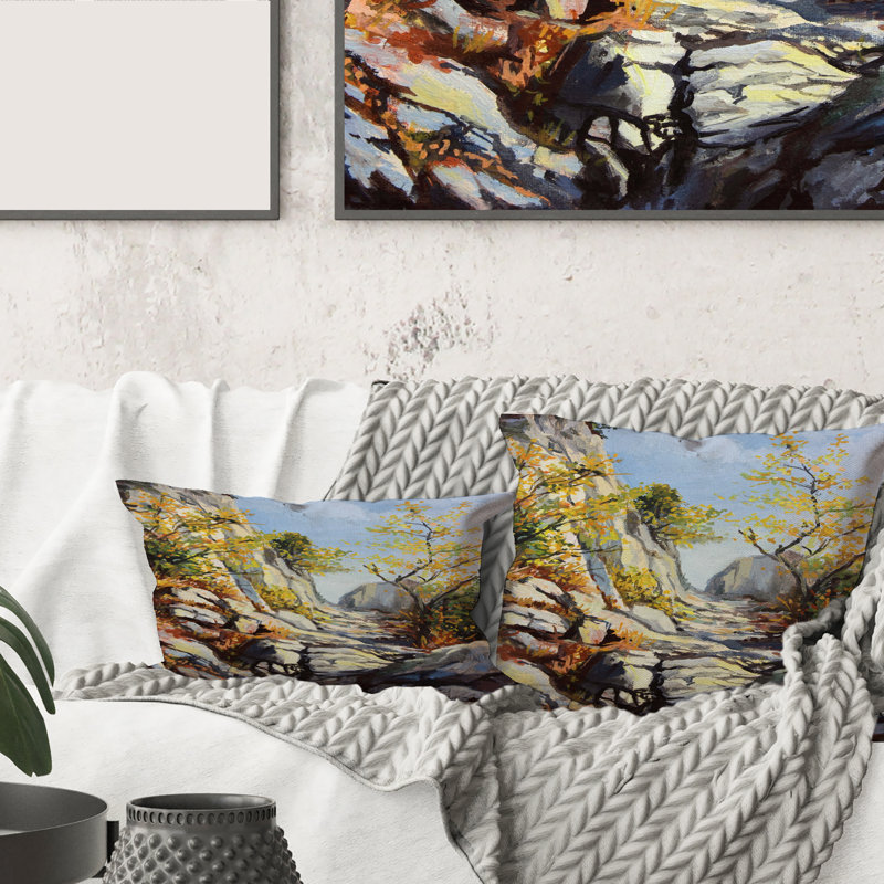 Carré, chemin de marbre en automne - Coussin décoratif à imprimé traditionnel, 16" x 16"