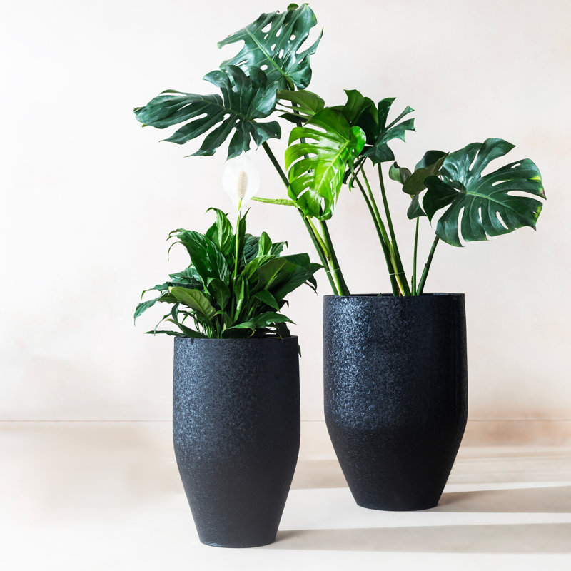 Handmade Glade Tall Indoor / Outdoor Metal Planter with Drainage Hole, Set of 2 - Small/Medium, Black