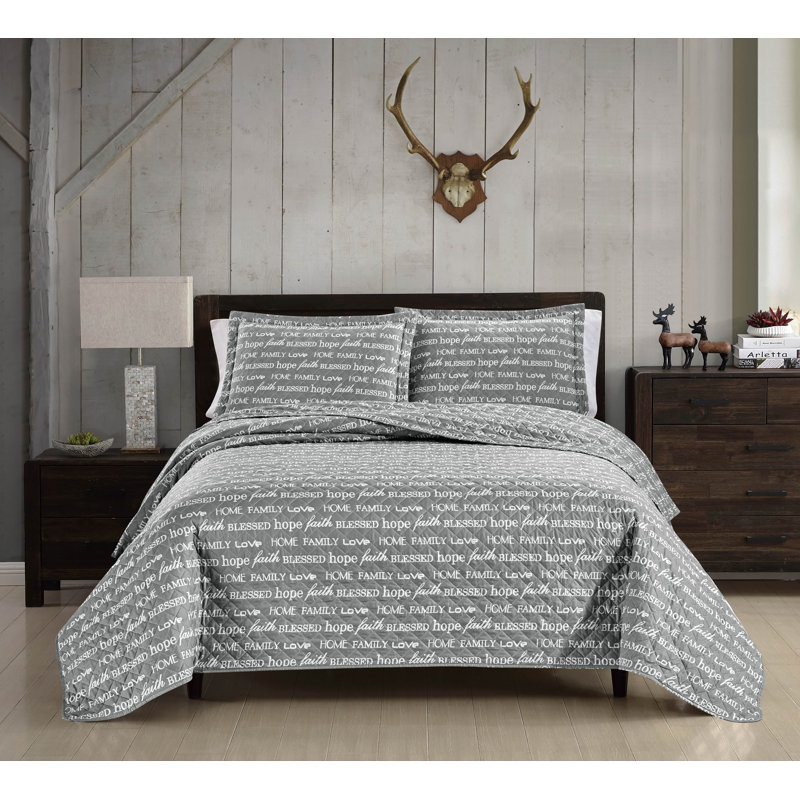 3-piece Black Bear Holiday Stitched Quilt Set, Twin Quilt + 2 Shams, Gray Damask
