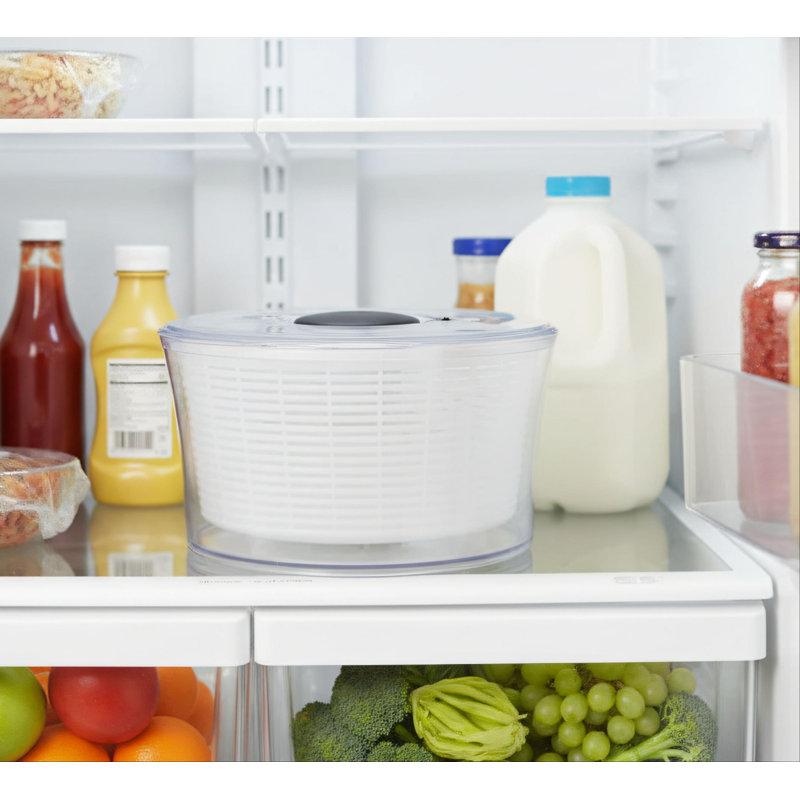 Ce petit déshydrateur en résine et à fines herbes en résine transparent est doté d'une conception à pression à une main pour un séchage efficace, laissant les ingrédients plus secs.