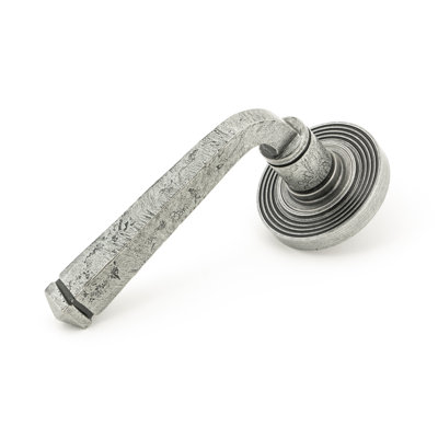 Avon Round Lever on Rose Set (Beehive)