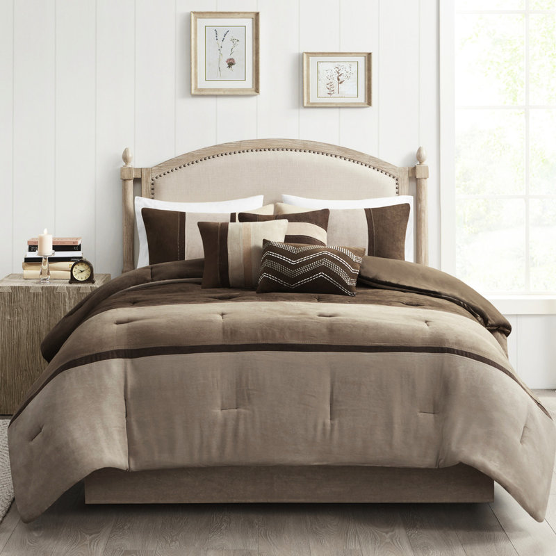 Literie en faux suède pour très grand lit, 7 pièces, brun, édredon, taies décoratives, coussins décoratifs, jupe de lit, édredon lavable à la machine, surpiqûres détaillées, décoration facile à entretenir