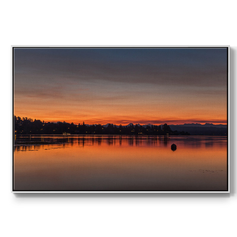 «Blaze of Glory», reproduction d'un seul cadre photo sur toile, H 25 po x l 17 po x P 2 po, Cadre blanc