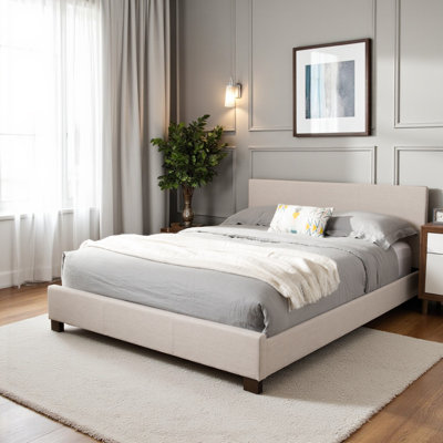 Lit plateforme grand en polyester Gabby, beige, l 62,6 po x L 84,8 po x H 33,46 po Gabby