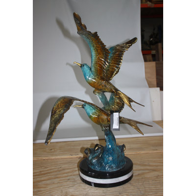 Heller Two Seagull flying  - Bronze Statue -  Size: 36"L x 17"W x 27"H.