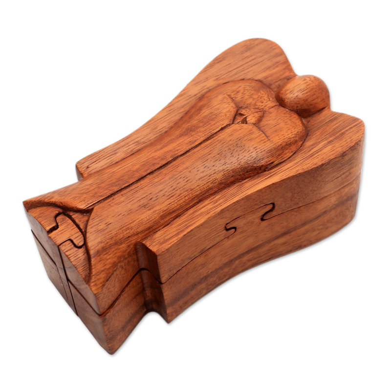 Sculpture en bois faite à la main