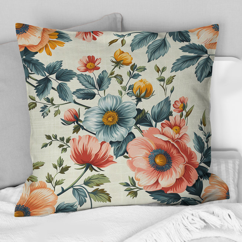 Coussin décoratif beige et rose à motif floral Meadows VII, H 16 po x l 16 po