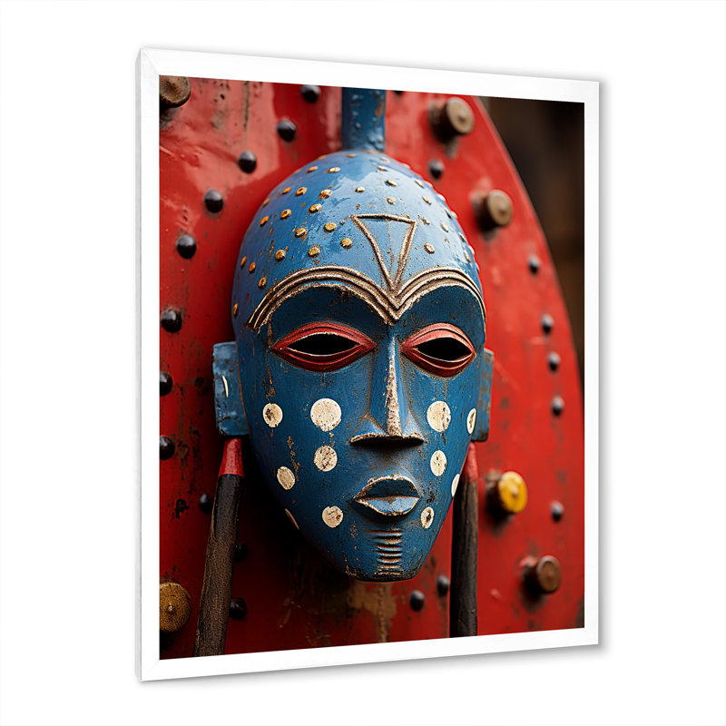 Masque rituel africain festif I, Cadre simple blanc, H 40 po x l 30 po x P 1,5 po