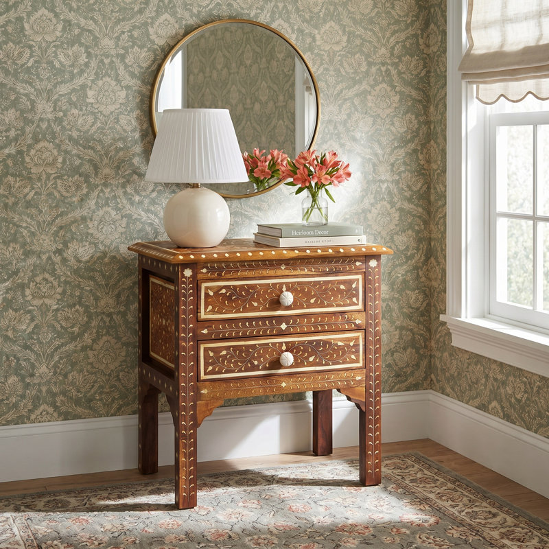 Erik Accent Chest