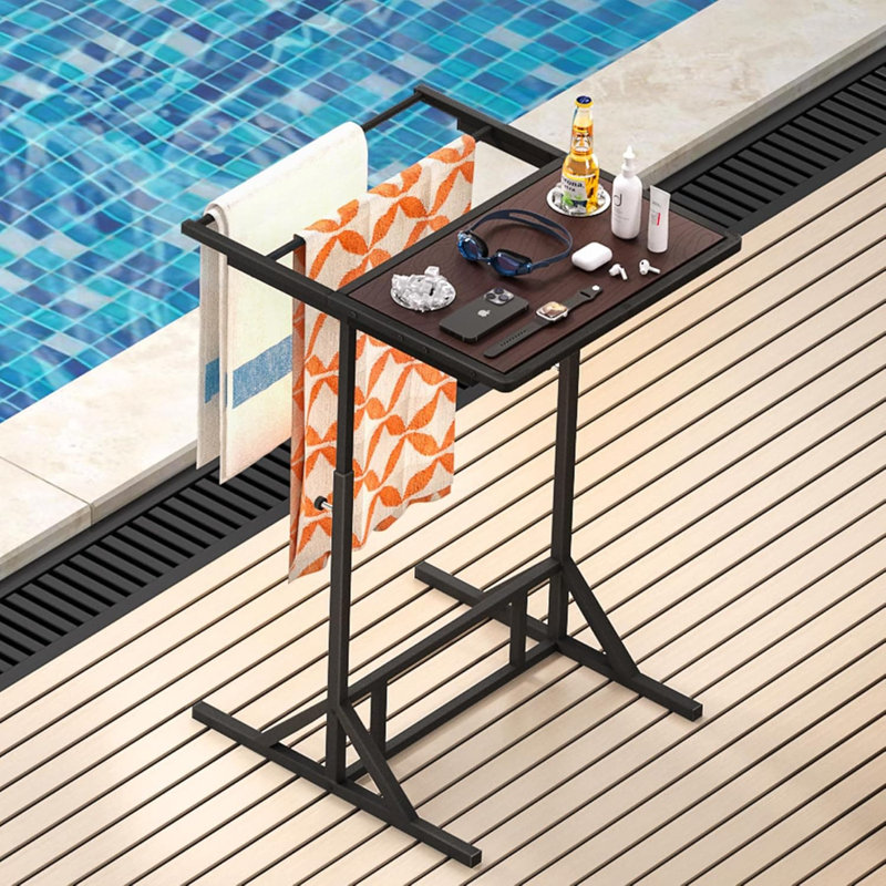 Porte-serviettes de piscine à hauteur réglable et plateau de table avec porte-gobelets, base en métal imperméable et résistante au soleil pour accessoires de piscine hors-terre et de spa