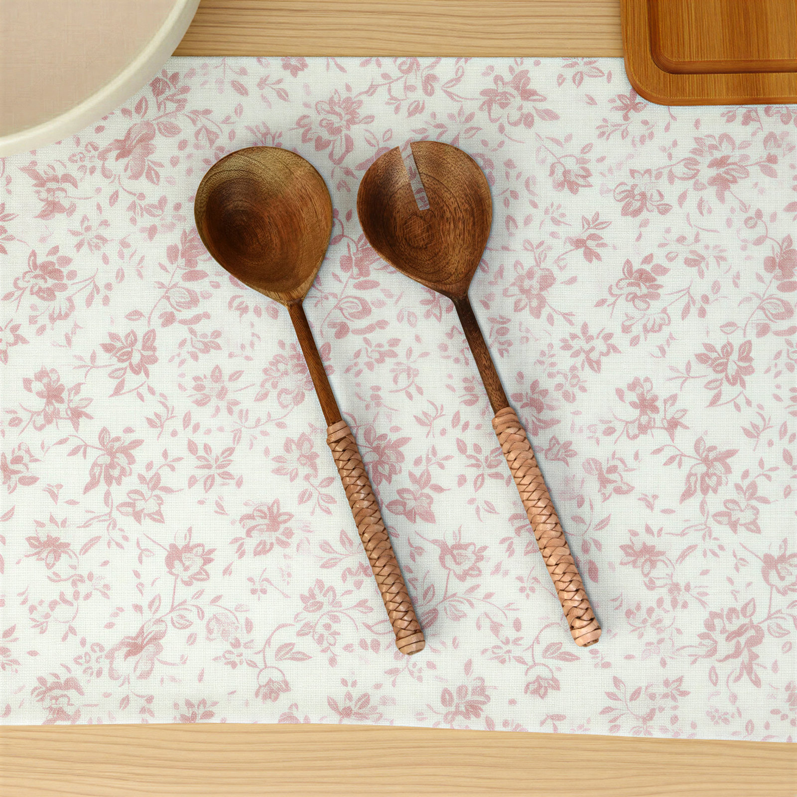 Berne Salad Servers, Beige