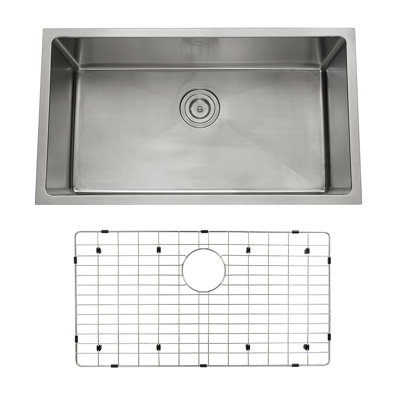 Island 32'' L Undermount Single Bowl Stainless Steel Kitchen Sink