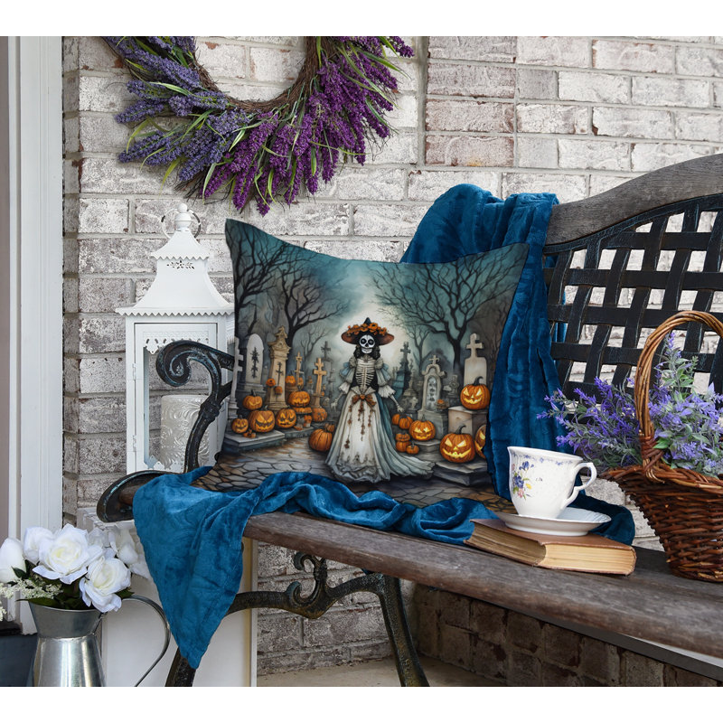 Coussin décoratif intérieur / extérieur en polyester More / Spooky More Spooky Halloween, 18 po x 18 po