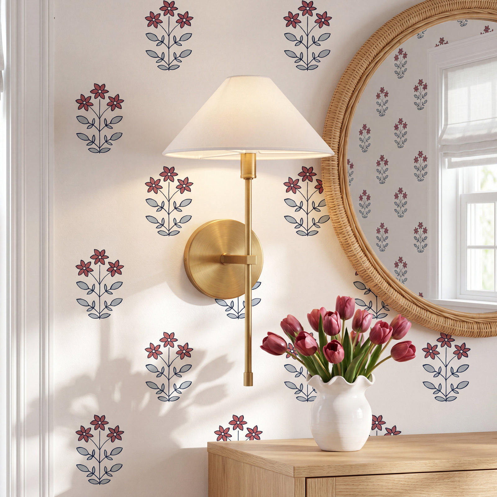 Delle Single Light Wallchiere, Warm Brass