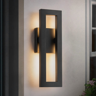 Carmecia Aluminum LED Armed Sconce