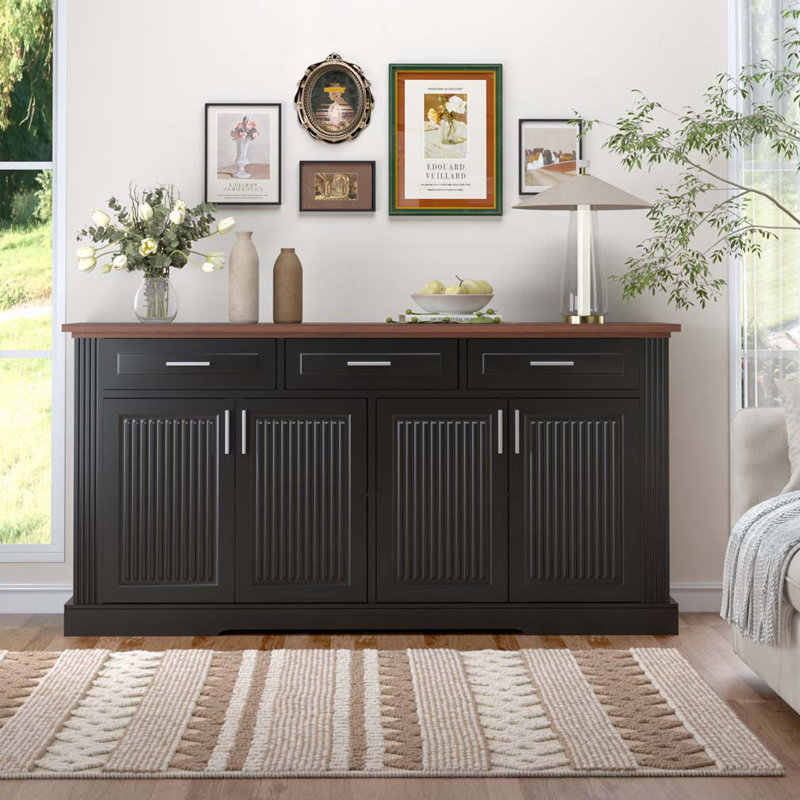 Buffet de style buffet cannelé de 63 po avec rangement, meuble-bar Farmhouse avec 4 portes et 3 tiroirs, console de rangement en bois pour la cuisine