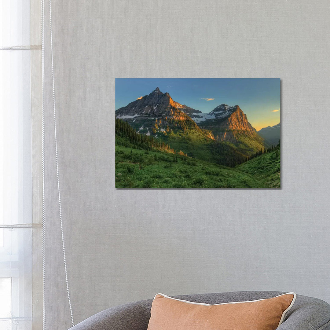 Mountains That Beckon von Bill Sherrell - Galerie-umwickelte Leinwand Giclée