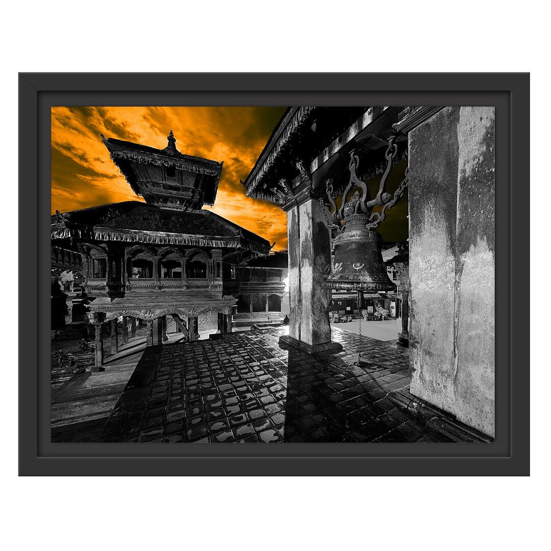 Gerahmtes Wandbild Stadt Bhaktapur am Abend