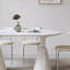 Table et chaise moderne de style crème Saint-Graal moderne-106546982