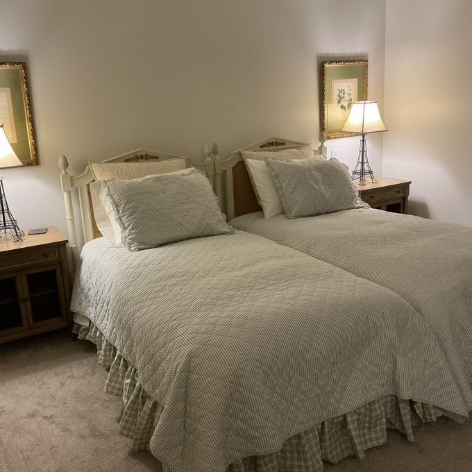 Laura Ashley Oxford Stripe Cotton Reversible Green Quilt Set - Queen Quilt + 2 Standard Pillowcases