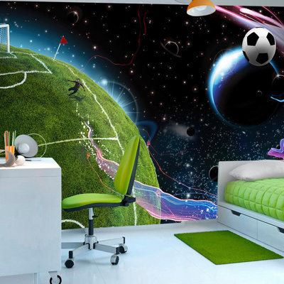 Murale jouant au soccer dans l'espace