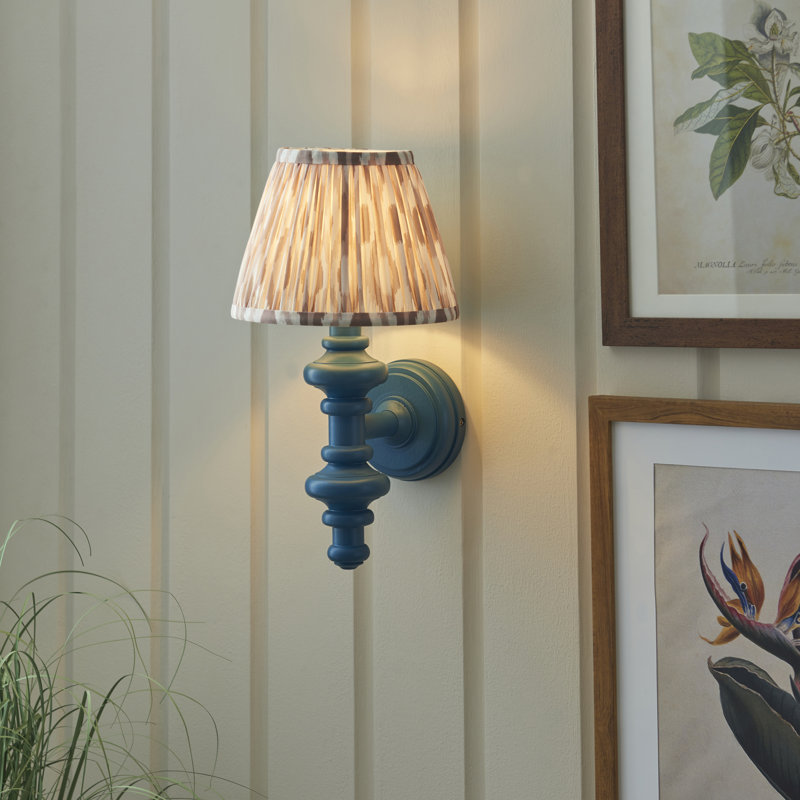Carnaby Wallchiere, Beige/White Ikat, Blue