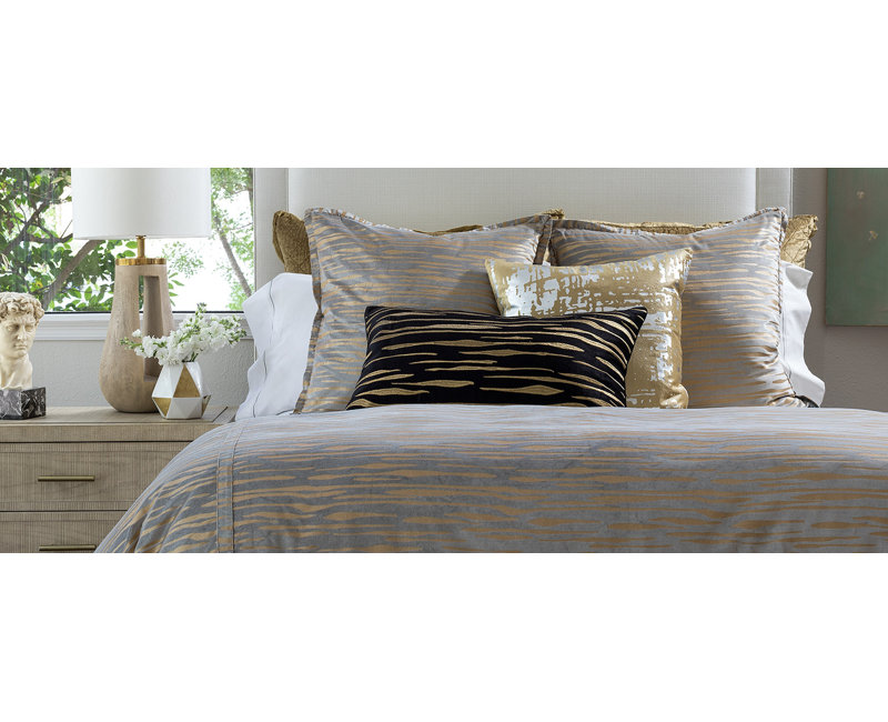 Zara Sham, Standard