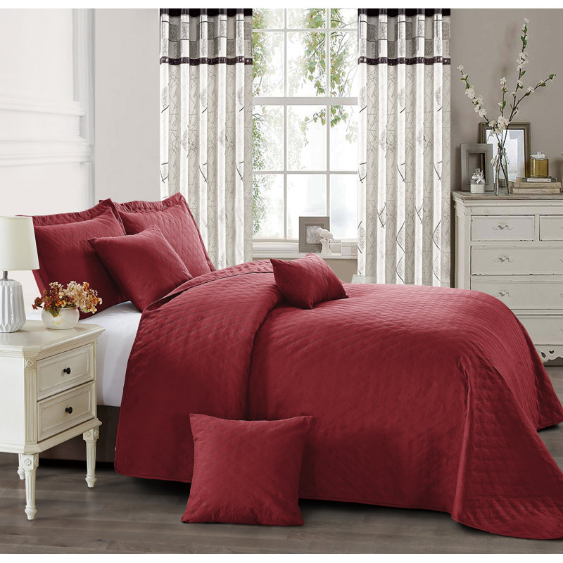 Elegant Comfort Inspiration Embossed Lightweight Bedspread Set – Soft Textured Polyester Coverlet with Pillow Shams, Red