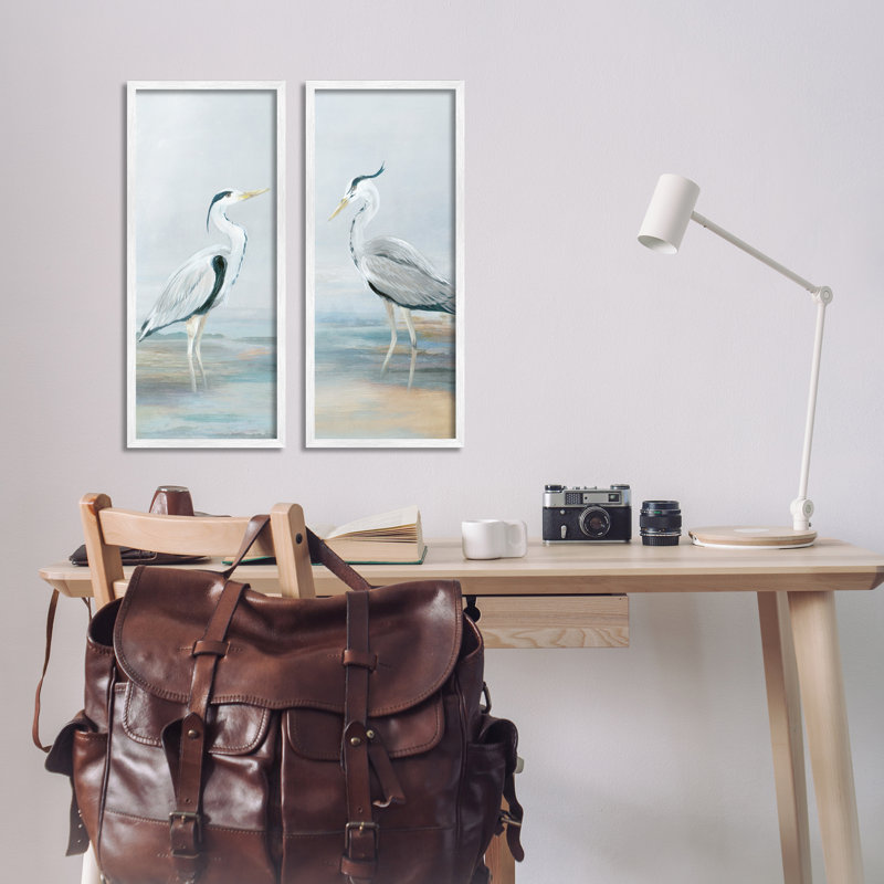 Ensemble de 2 giclées Herons Wading Shallow Sea, par Lily K., H 24 po x l 10 po, Estampe numérique encadrée blanc bord de mer