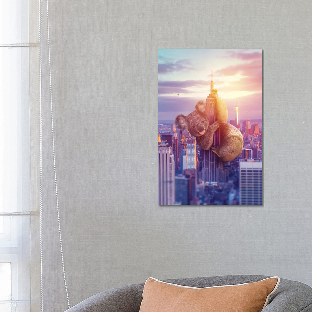 Koala Kong NYC von Soaring Anchor Designs - Galerie-verpackte Leinwand Giclée