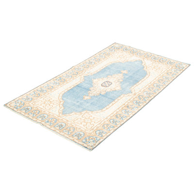 Tapis décoratif bleu clair/beige en laine de conception unique noué à la main des années 1980 4 pi x 7 pi 2 po Charmica