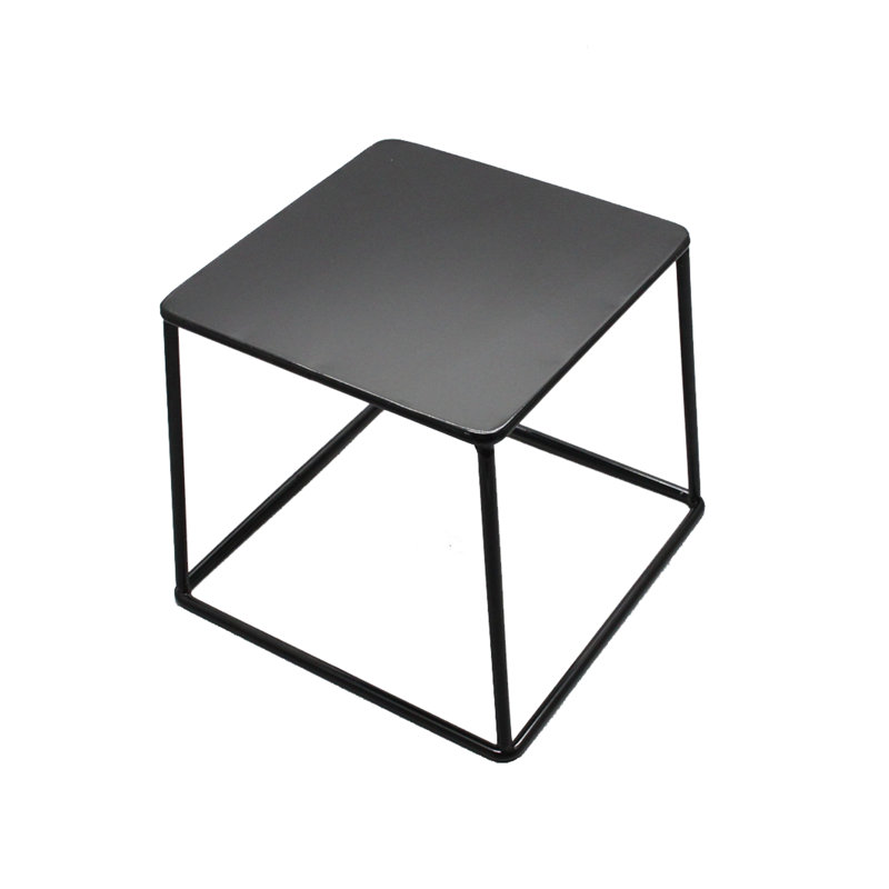 4" Tall Wire Display Riser - Black