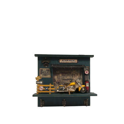 Boîte à harley de motocycle rétro sur décoration murale en bois