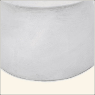Charmante table d'appoint d'extérieur en béton léger pour des espaces élégants